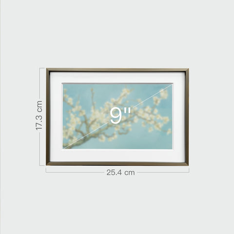 《杏花盛開》掛畫尺寸示意，9吋對角線，25.4公分寬、17.3公分高，適合小空間展示。